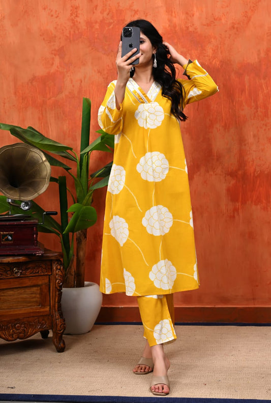 Pure Cotton Discharge Print Kurti Pant Set with Handwork