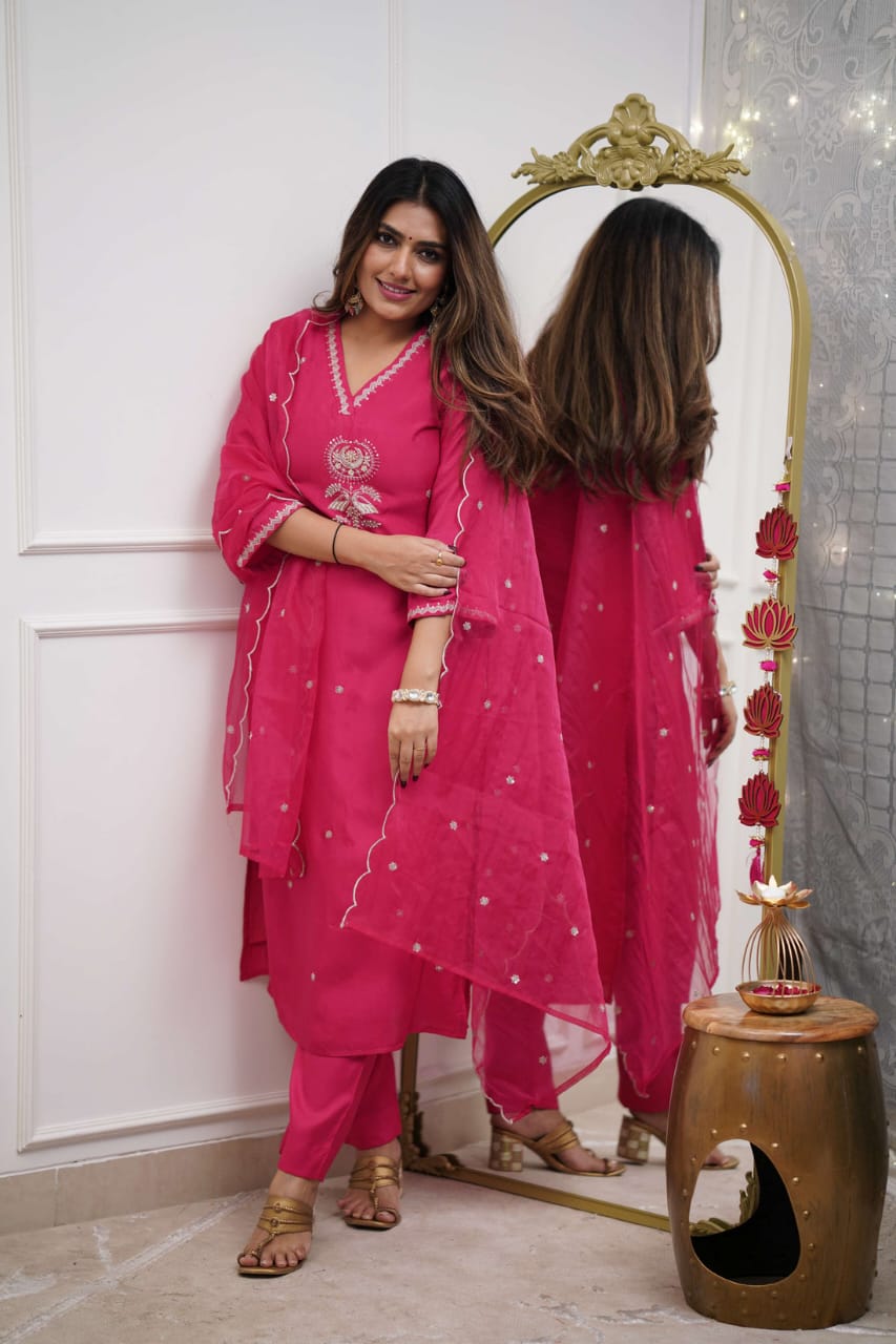 Viscose Chanderi Embroidered Kurti Set with Organza Dupatta