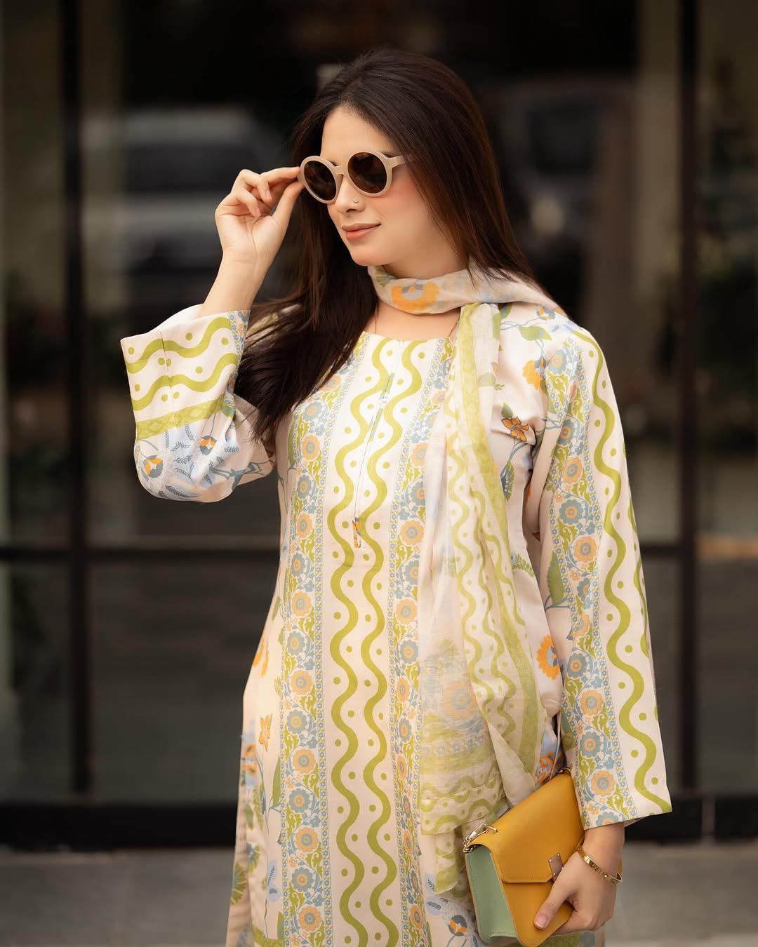 Designer White Crepe Co-ords Set with Digital Print & Dupatta