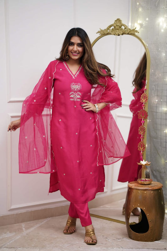 Viscose Chanderi Embroidered Kurti Set with Organza Dupatta