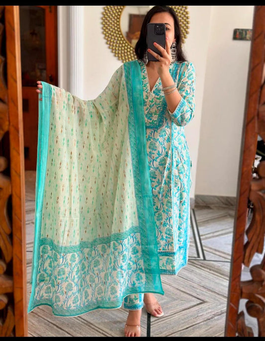 Floral Print Pure Cotton Kurti Set with Dupatta – Lace Border Design