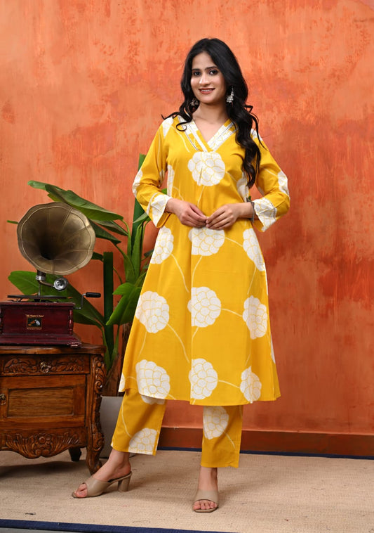 Pure Cotton Discharge Print Kurti Pant Set with Handwork