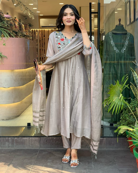 Viscose Chinon Embroidered Suit Set – Gray